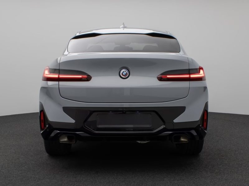 BMW X4 Xd 30i  M sport/ Toit panoramique / Harman Kardon / Attelage / M Sport