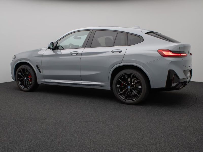 BMW X4 Xd 30i  M sport/ Toit panoramique / Harman Kardon / Attelage / M Sport
