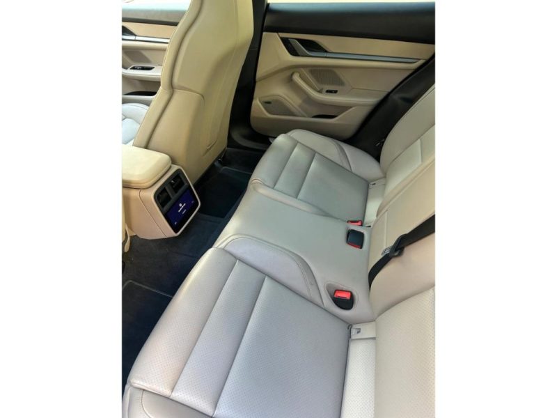 PORSCHE TAYCAN  2024 25000KMs PHASE 2 431 CV