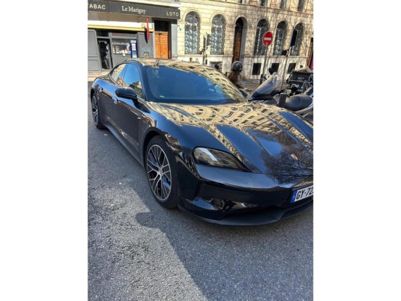PORSCHE TAYCAN  2024 25000KMs PHASE 2 431 CV