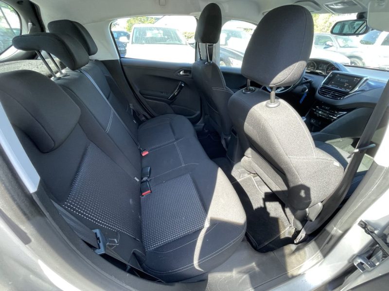 PEUGEOT 208 1.2 PURETECH 82CH ALLURE 5P