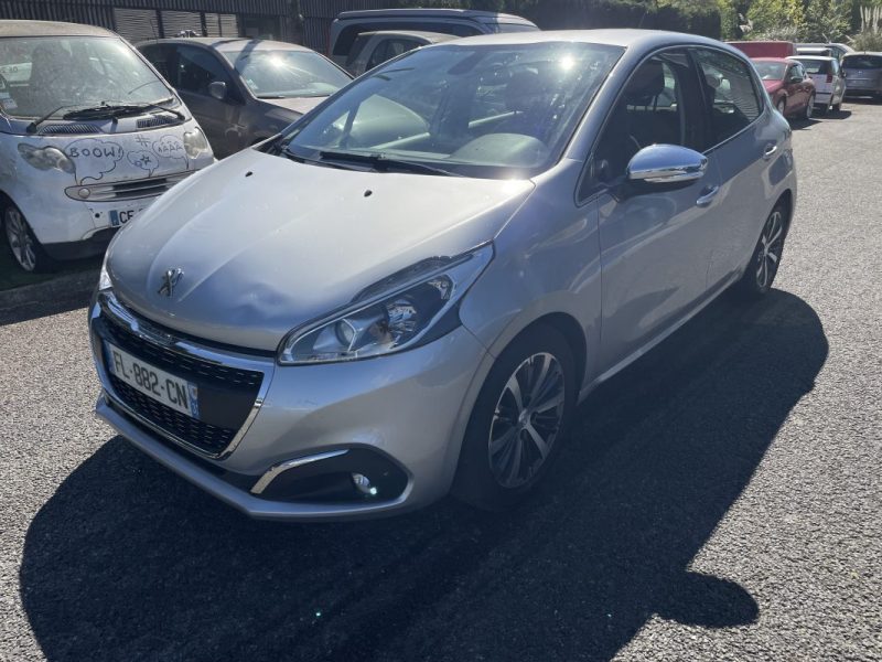 PEUGEOT 208 1.2 PURETECH 82CH ALLURE 5P