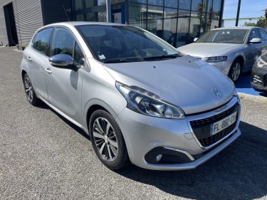 PEUGEOT 208 1.2 PURETECH 82CH ALLURE 5P