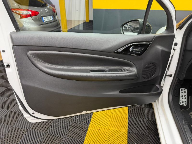 CITROEN DS3 1.6 HDI 110 AIRDREAM SPORT CHIC 