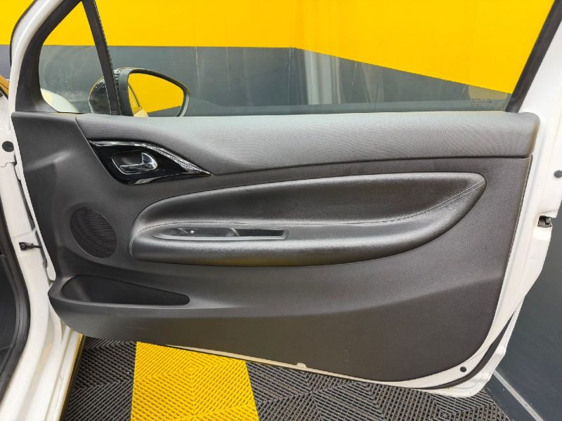 CITROEN DS3 1.6 HDI 110 AIRDREAM SPORT CHIC 