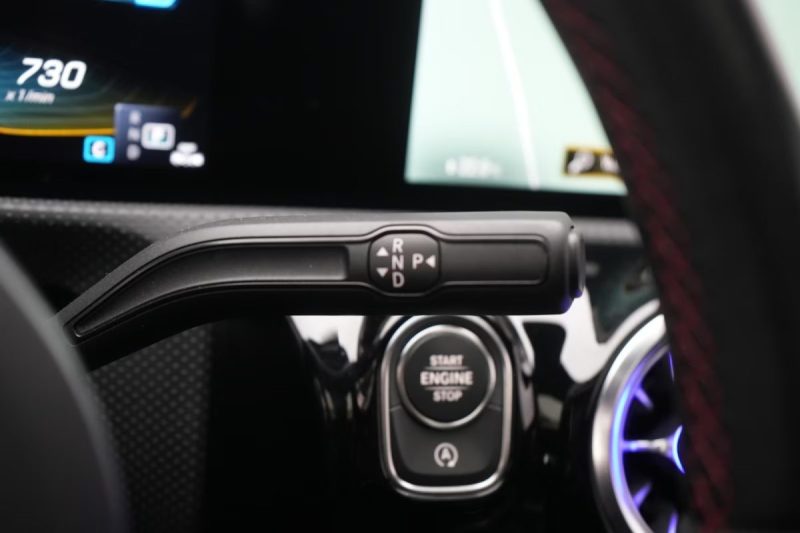 MERCEDES CLA SHOOTING 45 AMG 421 CV TOIT OUVRANT SIEGES SPORT