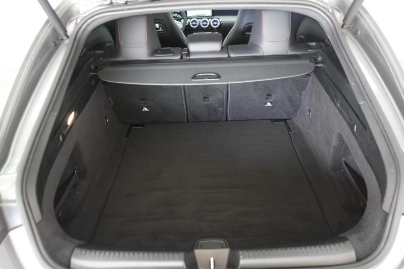 MERCEDES CLA SHOOTING 45 AMG 421 CV TOIT OUVRANT SIEGES SPORT