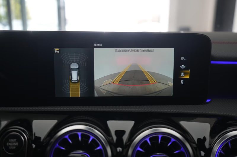MERCEDES CLA SHOOTING 45 AMG 421 CV TOIT OUVRANT SIEGES SPORT