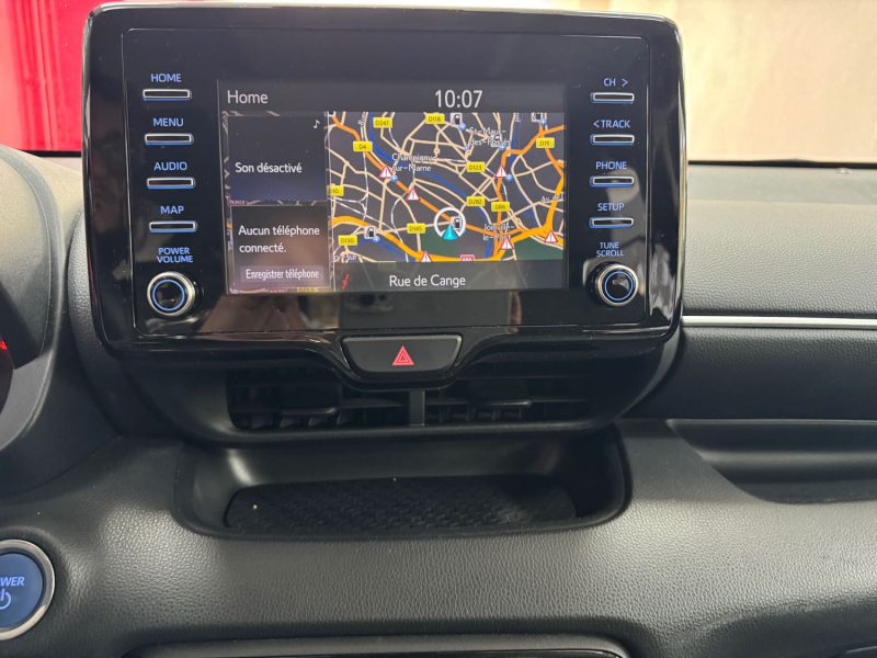 TOYOTA YARIS 4 BERLINE 116cv DYNAMIC BUSINESS/1 ERE MAIN/TVA RECUPERABLE