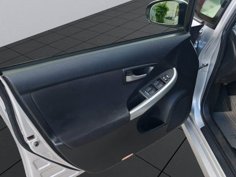 TOYOTA PRIUS III 136H DYNAMIC 17"