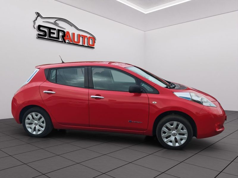 NISSAN LEAF 24KWH VISIA PACK AUTO