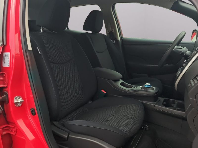 NISSAN LEAF 24KWH VISIA PACK AUTO
