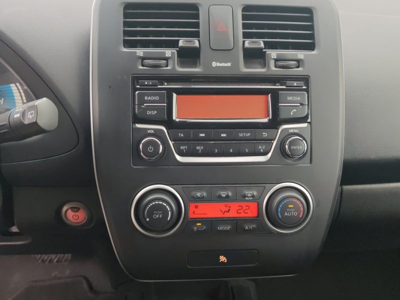 NISSAN LEAF 24KWH VISIA PACK AUTO