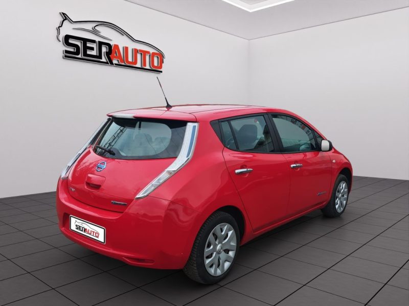 NISSAN LEAF 24KWH VISIA PACK AUTO