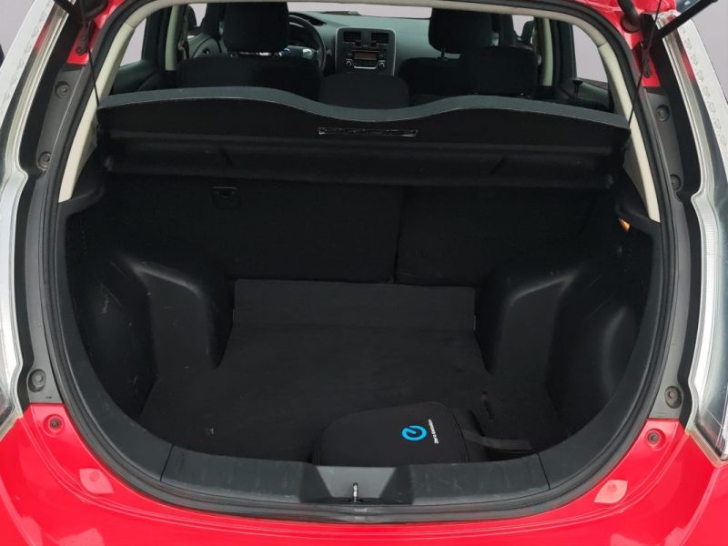 NISSAN LEAF 24KWH VISIA PACK AUTO