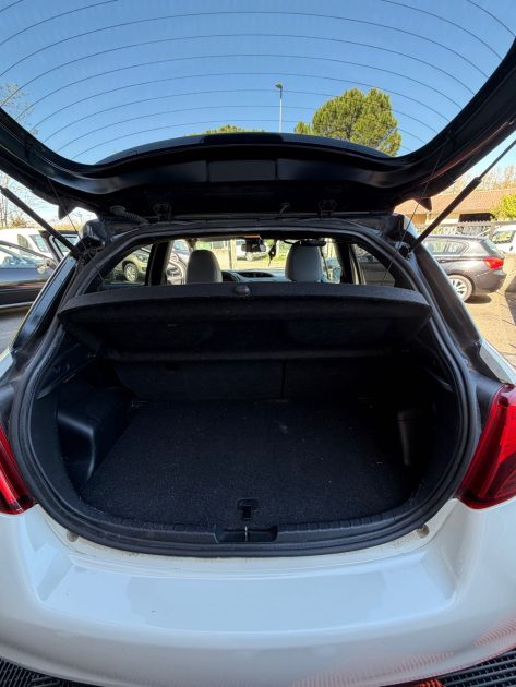 TOYOTA YARIS 90 D-4D DYNAMIC 5P 2016