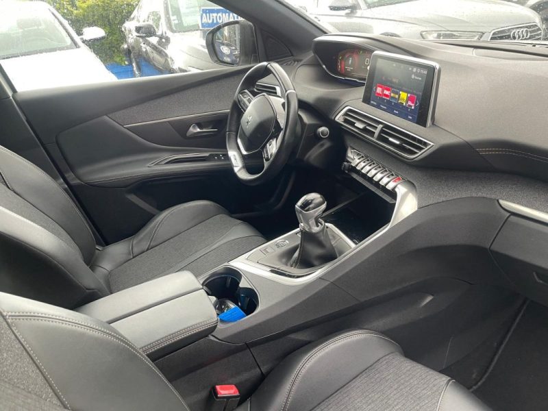 PEUGEOT 3008 II 1.2 PURETECH 130CH CROSSWAY