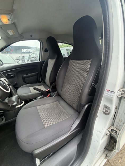 RENAULT TWINGO 1.2 EXPRESSION 2018 - 49 104Kms - Distrib ok - Premier Main - Suivit RENAULT