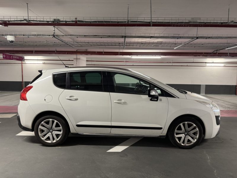 PEUGEOT 3008 HYBRID4 2.0 HDI 200 cv BMP6 2012