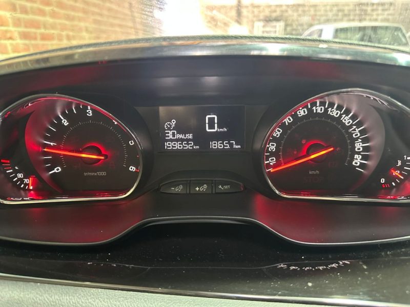 PEUGEOT  208 1.4 HDI ACTIVE 1.4 HDI ACTIVE 68 CV 2014