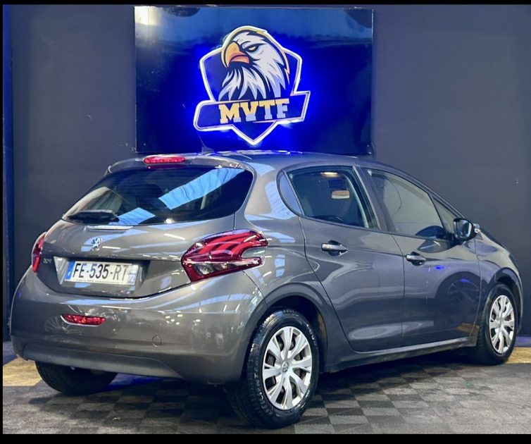 PEUGEOT 208 100CH SIGNATURE 2019
