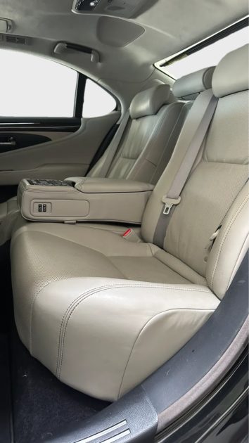 LEXUS LS 600H EXECUTIVE PACK PRESIDENT