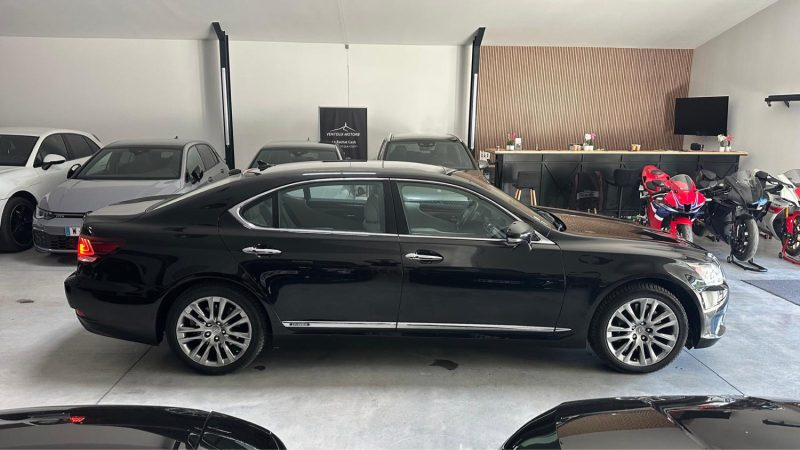 LEXUS LS 600H EXECUTIVE PACK PRESIDENT