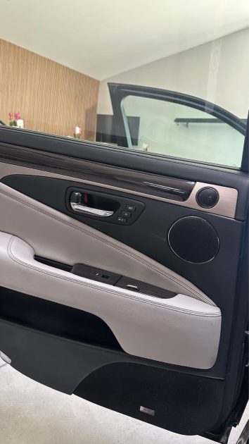 LEXUS LS 600H EXECUTIVE PACK PRESIDENT