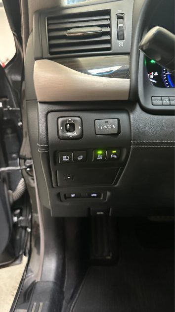 LEXUS LS 600H EXECUTIVE PACK PRESIDENT