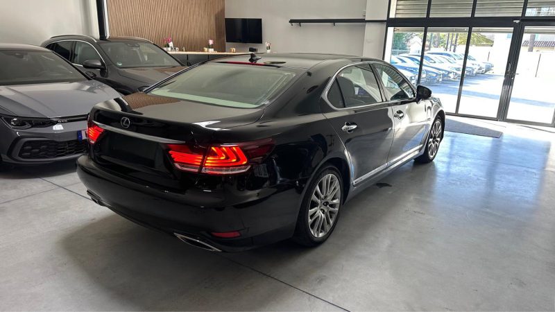 LEXUS LS 600H EXECUTIVE PACK PRESIDENT