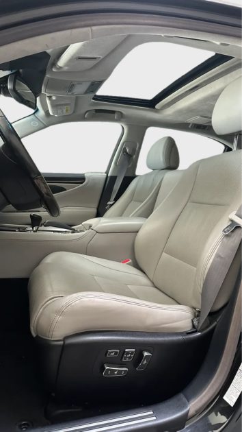 LEXUS LS 600H EXECUTIVE PACK PRESIDENT