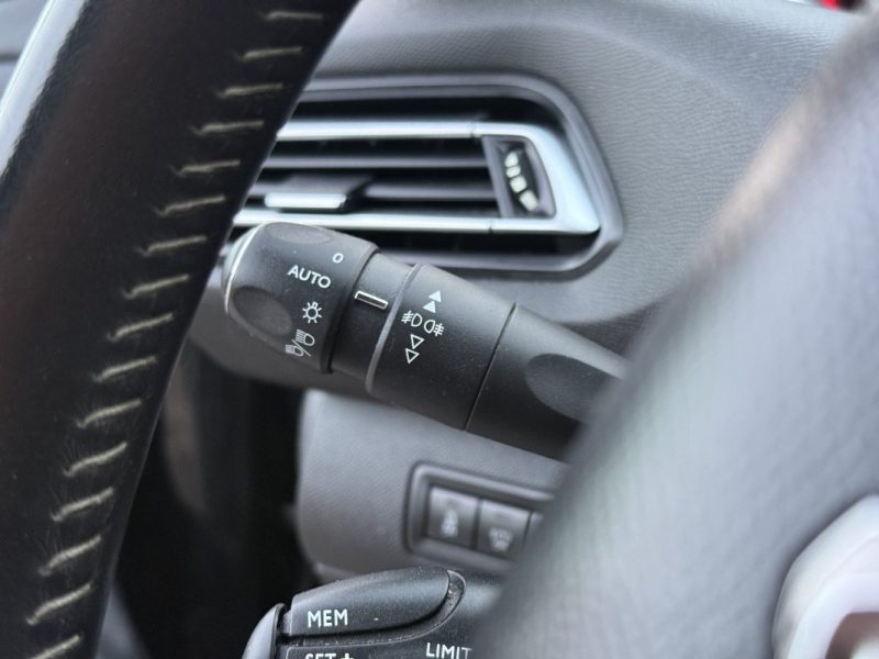 PEUGEOT 308 SW 2.0 BLUE HDI 150CH FELINE - BOITE AUTO - GPS - Toit Pano - Révisée & Garantie 6 mois