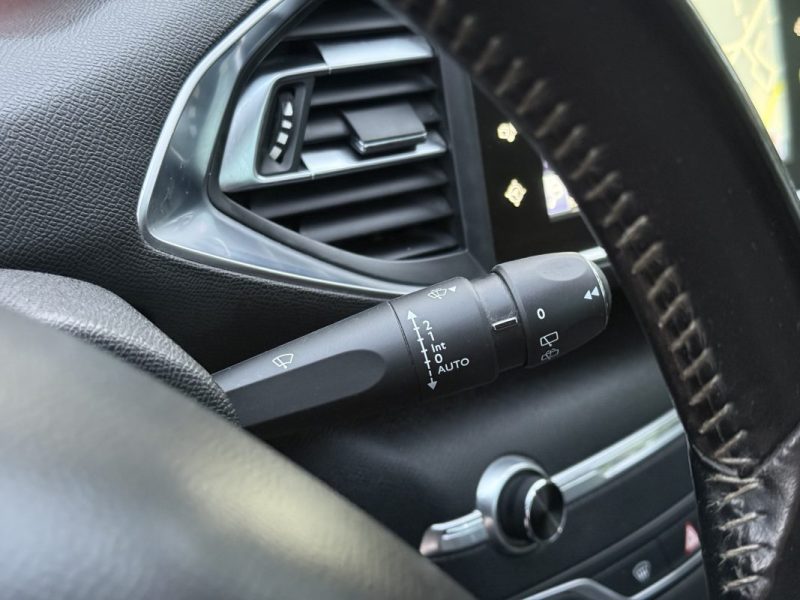PEUGEOT 308 SW 2.0 BLUE HDI 150CH FELINE - BOITE AUTO - GPS - Toit Pano - Révisée & Garantie 6 mois