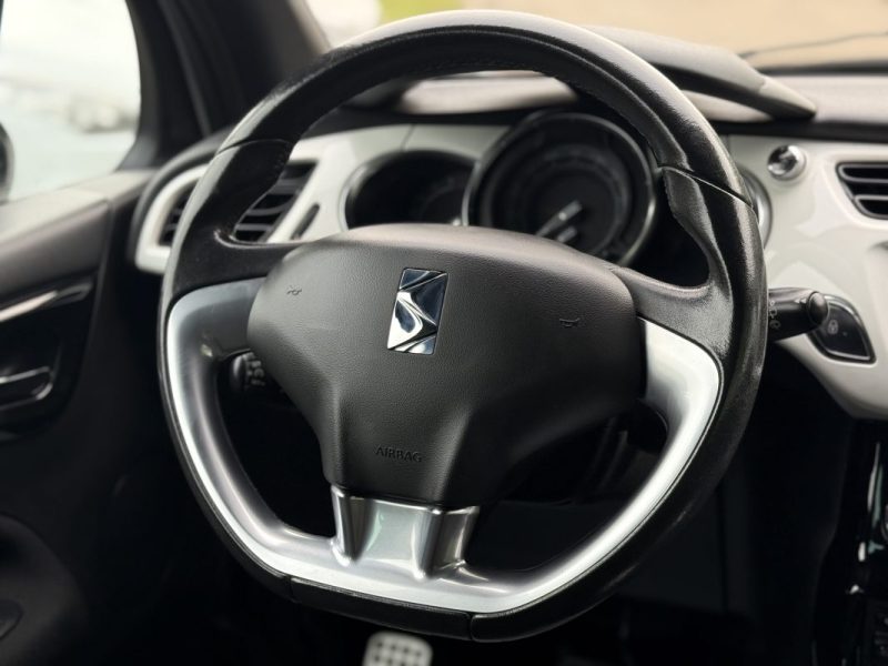 CITROEN DS3 1.6 VTI 120CH SO CHIC - BOITE AUTO - GPS - Bluetooth - Révisée & Garantie 6 mois