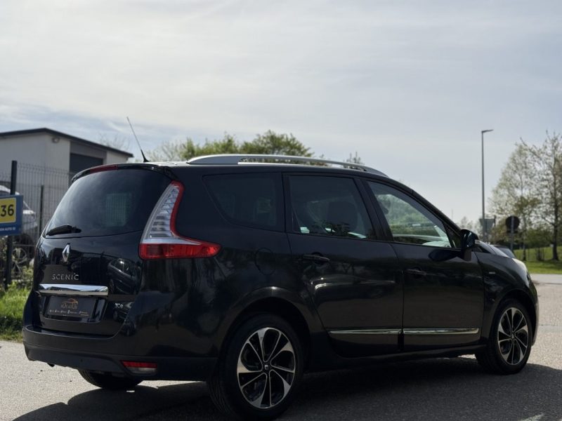 RENAULT SCENIC III 1.2 TCE 130CH BOSE EDITION 7 PLACES - GPS - Bluetooth - Révisée & Garantie 6 mois
