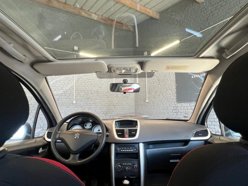 PEUGEOT 207 1.4 HDI 70 SERIE 64 2010