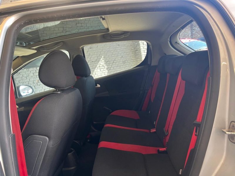 PEUGEOT 207 1.4 HDI 70 SERIE 64 2010