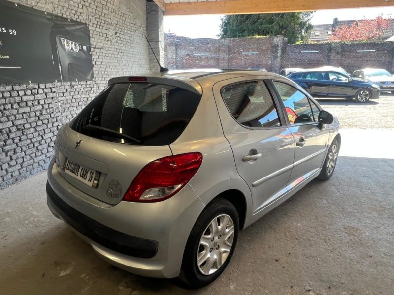 PEUGEOT 207 1.4 HDI 70 SERIE 64 2010