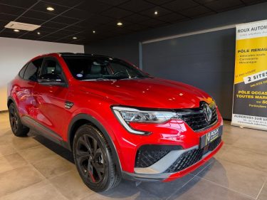 RENAULT ARKANA RS LINE E-TECH FULL HYBRID 145 / CAMERA 360 / ATTELAGE / TOIT NOIR 