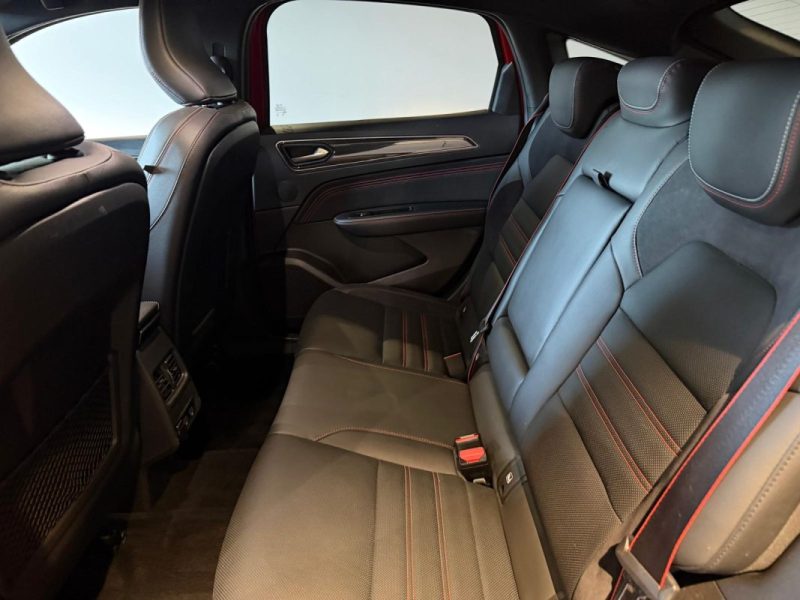 RENAULT ARKANA RS LINE E-TECH FULL HYBRID 145 / CAMERA 360 / ATTELAGE / TOIT NOIR 