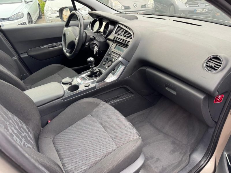 PEUGEOT 3008 1.6 HDI 16V 110 FELINE 2010