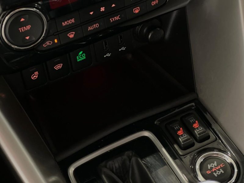 *EXPORT* MITSUBISHI ECLIPSE CROSS ACTIVE+ 4X4 150CH 