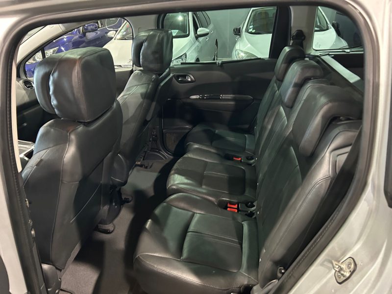 PEUGEOT 5008 1.6 E-HDI 115CH 