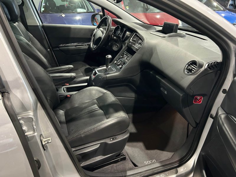 PEUGEOT 5008 1.6 E-HDI 115CH 