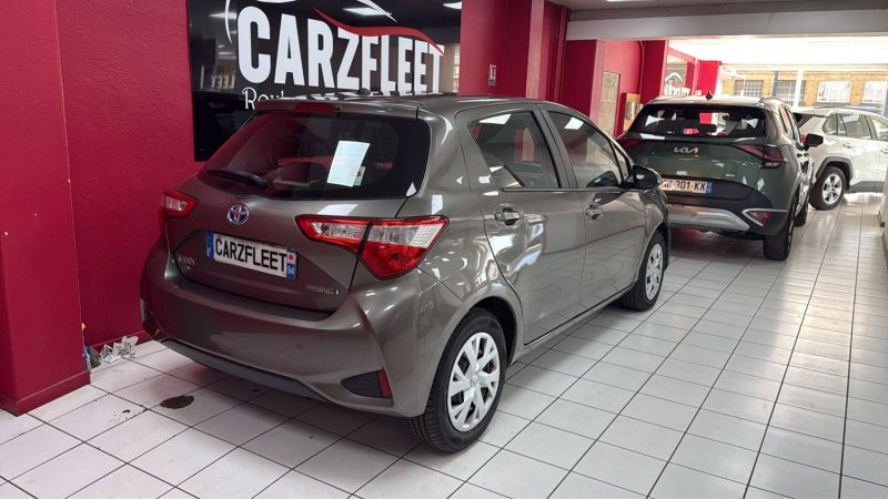 TOYOTA YARIS HYBRIDE 100cv FRANCE BUSINESS/1 ERE MAIN