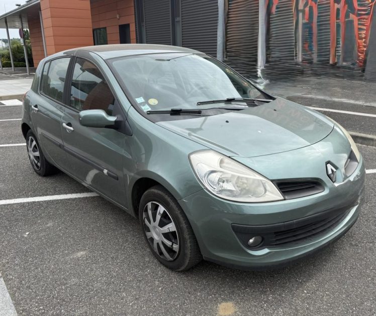 RENAULT CLIO III AUTHENTIQUE 1.5DCI 70 2008