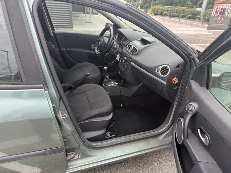 RENAULT CLIO III AUTHENTIQUE 1.5DCI 70 2008