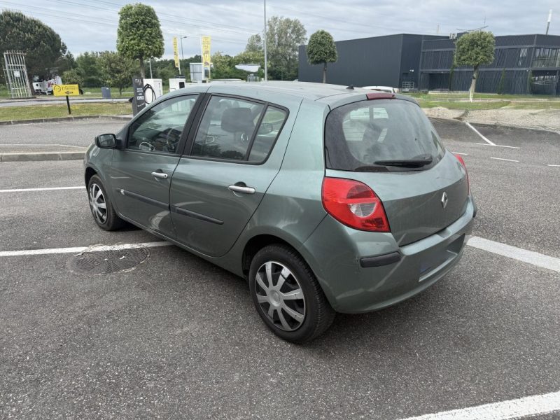 RENAULT CLIO III AUTHENTIQUE 1.5DCI 70 2008