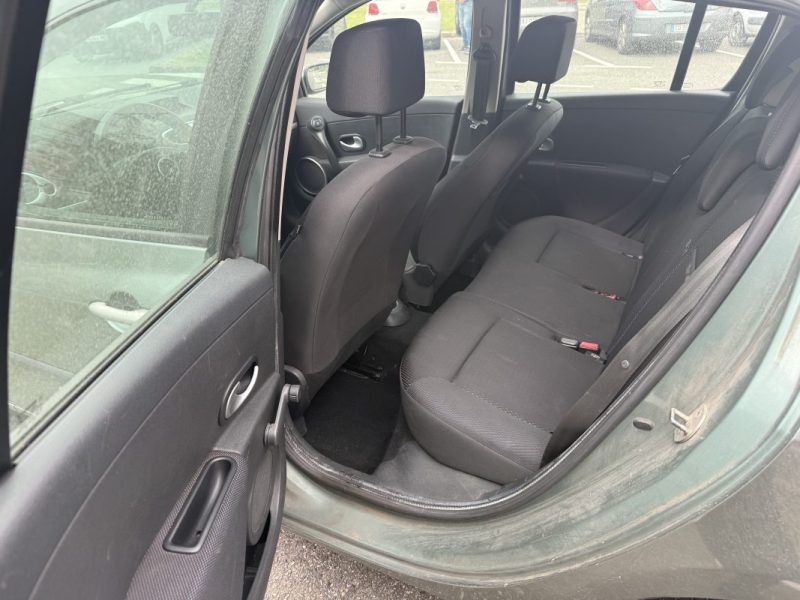 RENAULT CLIO III AUTHENTIQUE 1.5DCI 70 2008