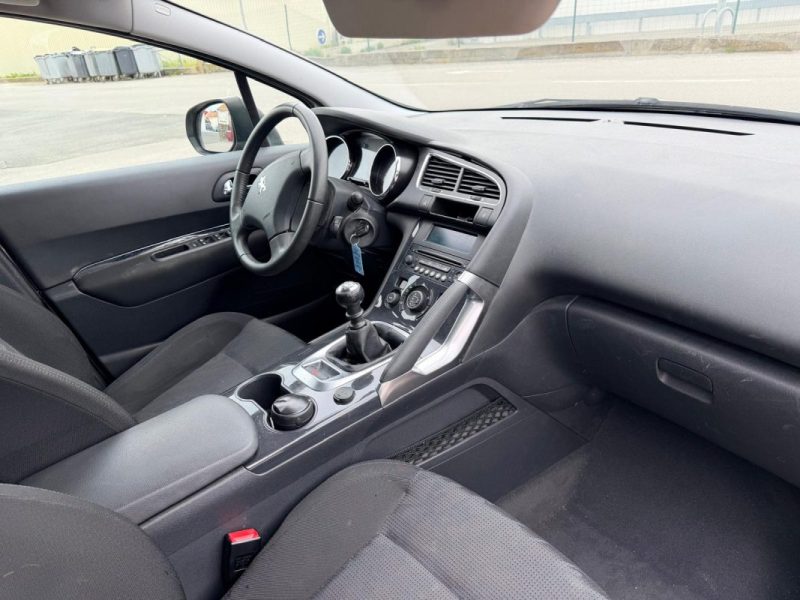 PEUGEOT 3008 1.6 HDI 16V 110 PREMIUM
